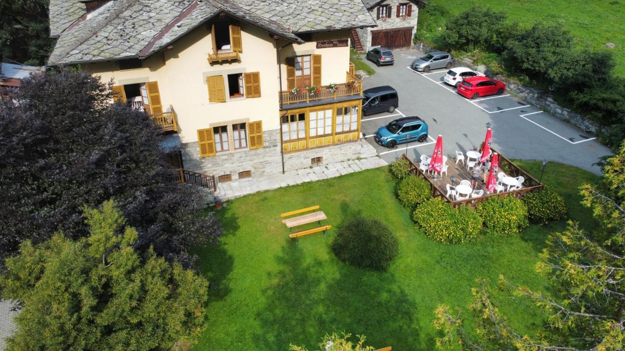 Hotel Villa Tedaldi Gressoney-Saint-Jean Kültér fotó
