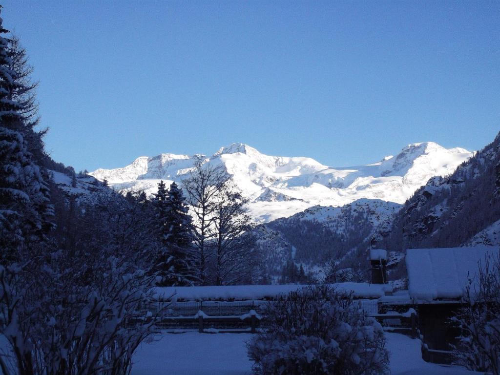 Hotel Villa Tedaldi Gressoney-Saint-Jean Kültér fotó