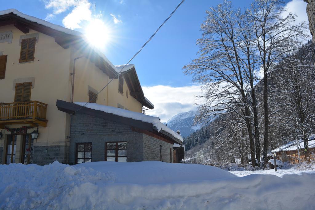 Hotel Villa Tedaldi Gressoney-Saint-Jean Kültér fotó