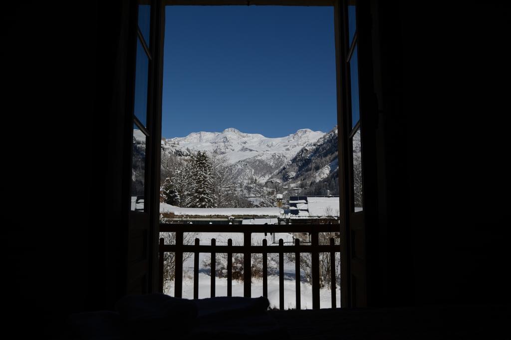 Hotel Villa Tedaldi Gressoney-Saint-Jean Kültér fotó